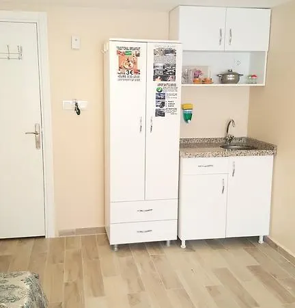 מלון דירות Center Apart 2*